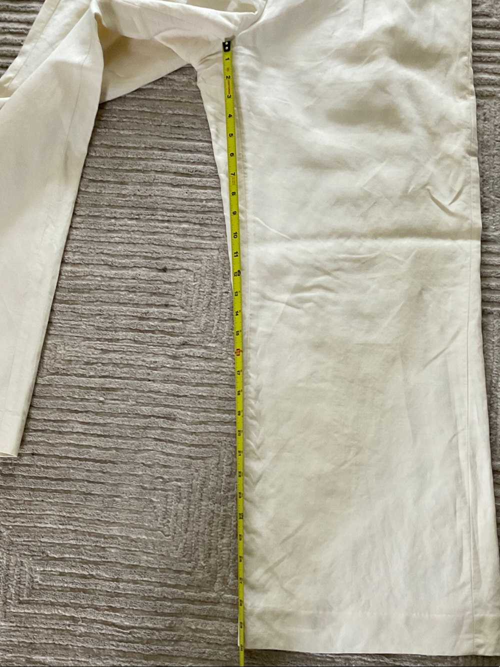 Banana Republic Cream High-Waist Wide-Leg Trousers - Picture 7 of 7